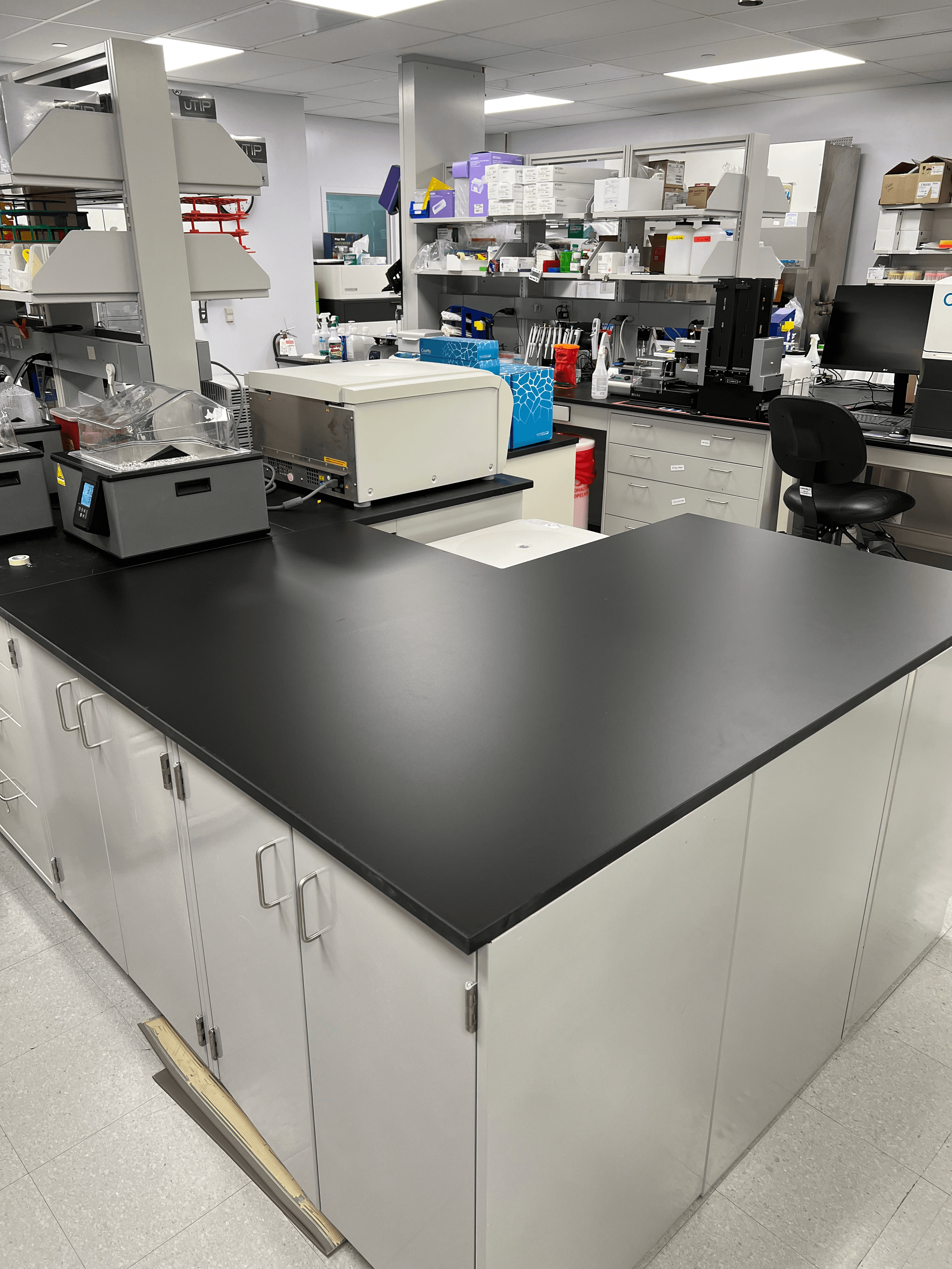 How to Evaluate Lab Furniture Companies