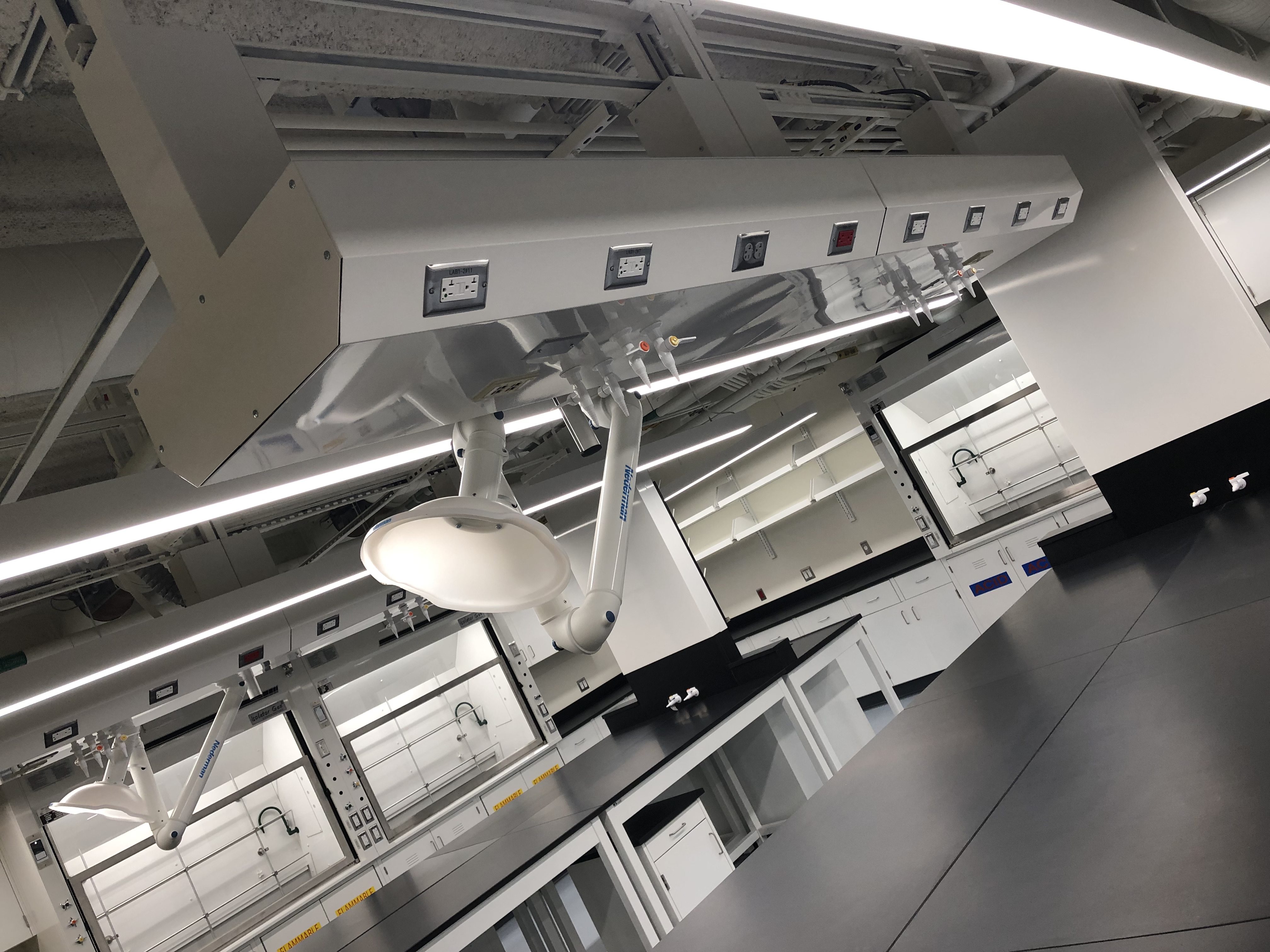 Laboratory Fume Extractors