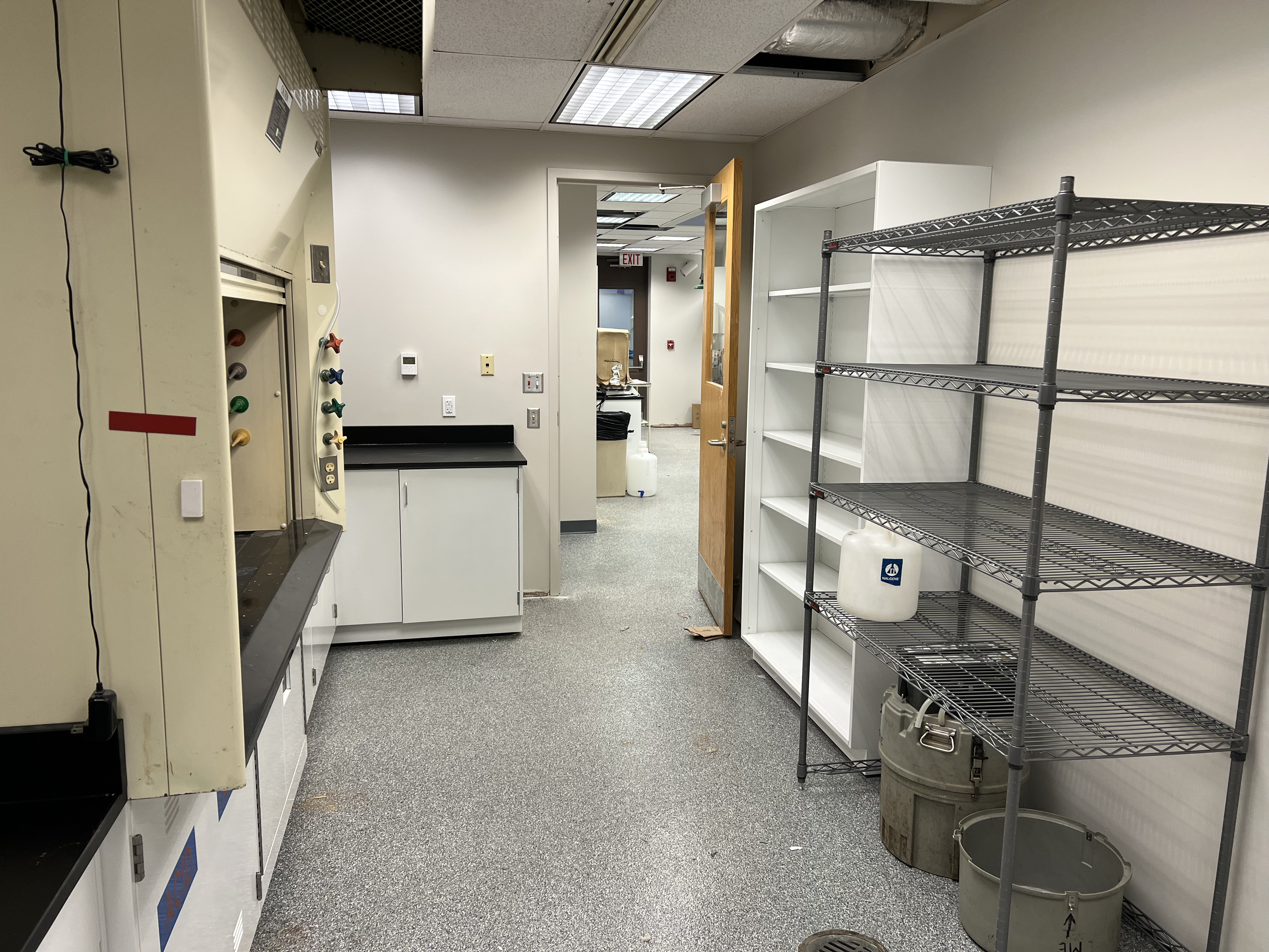 Post Mounted Wire Shelving