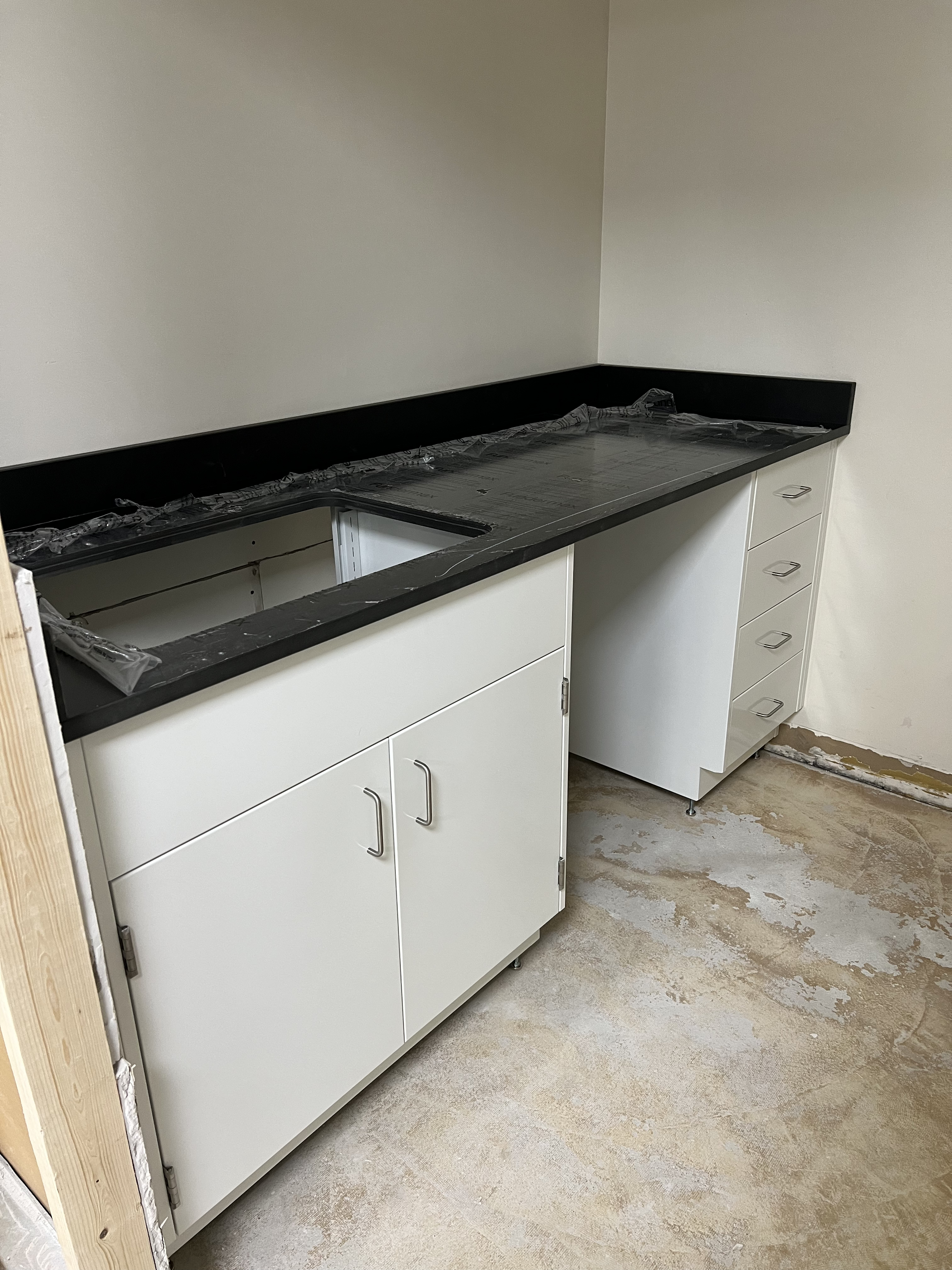 Phenolic Resin Laboratory Countertops